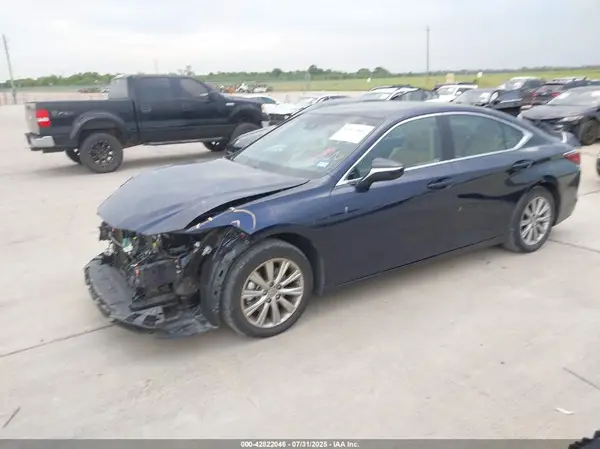 58ADZ1B18NU124086 2022 LEXUS ES - Image 2