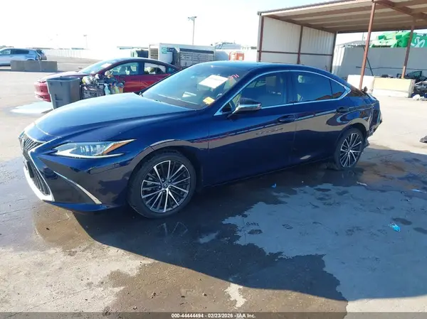 58ADZ1B18NU129711 2022 LEXUS ES - Image 2