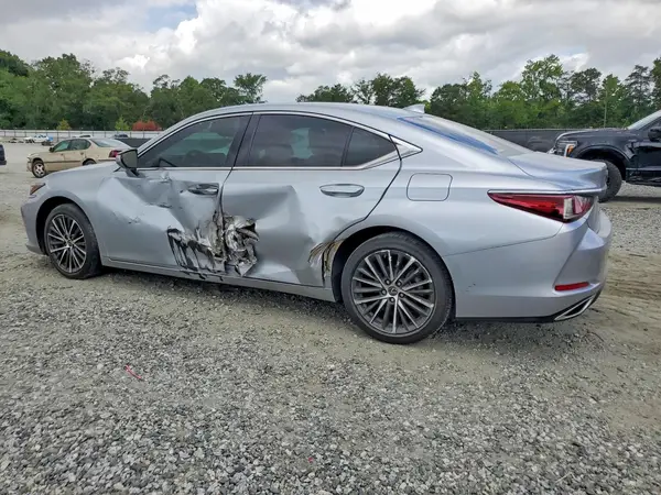 58ADZ1B18NU133144 2022 LEXUS ES - Image 2