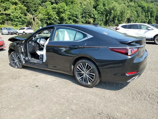 58ADZ1B18PU139822 2023 LEXUS ES - Image 2