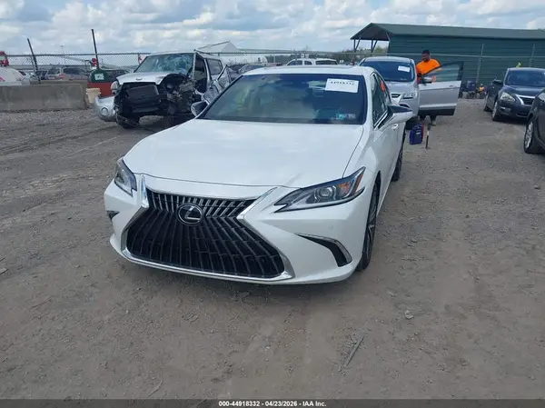 58ADZ1B18PU145958 2023 LEXUS ES - Image 2