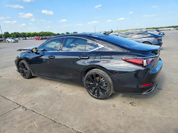 58ADZ1B18PU146527 2023 LEXUS ES - Image 2