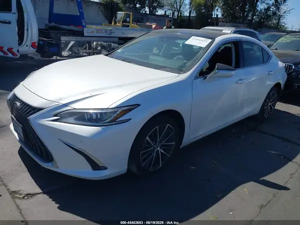 58ADZ1B18PU151081 2023 LEXUS ES - Image 2