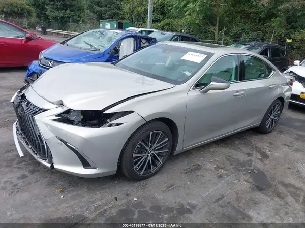 58ADZ1B18RU163301 2024 LEXUS ES - Image 2
