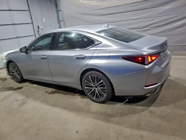 58ADZ1B18RU164822 2024 LEXUS ES - Image 2