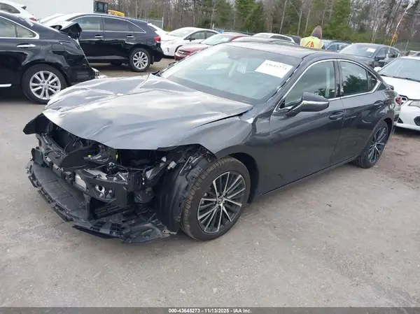 58ADZ1B18RU170698 2024 LEXUS ES - Image 2