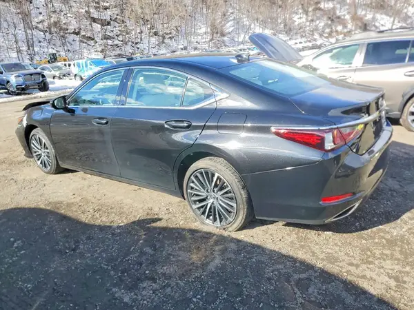 58ADZ1B18RU175982 2024 LEXUS ES - Image 2