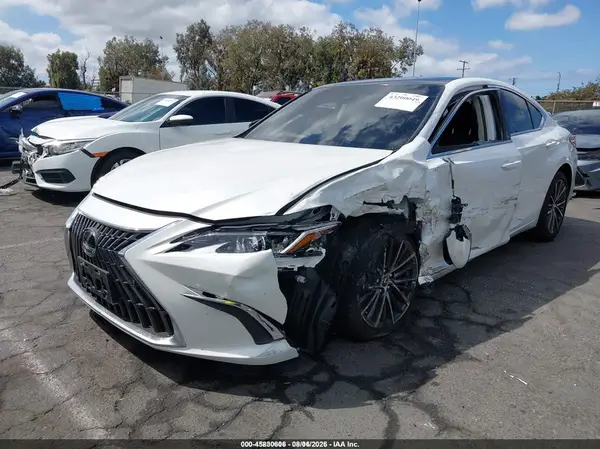 58ADZ1B18RU177263 2024 LEXUS ES - Image 2