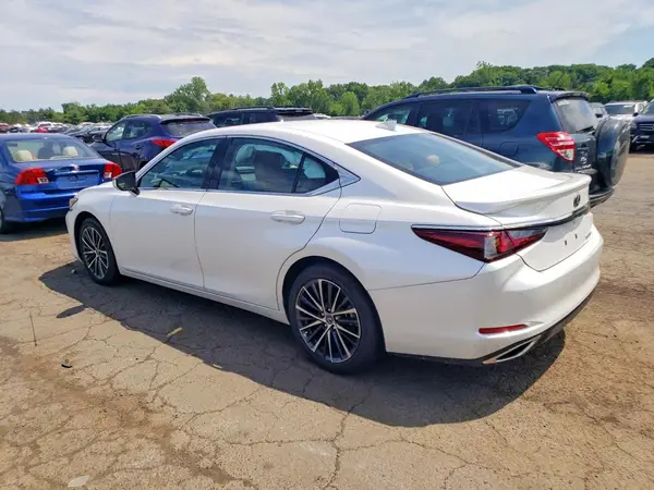 58ADZ1B18SU184980 2025 LEXUS ES - Image 2