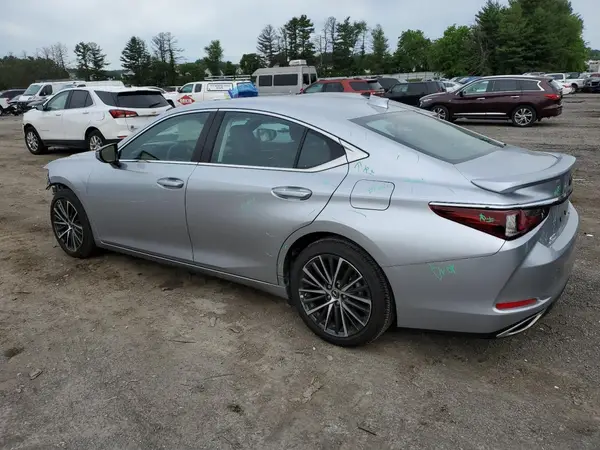 58ADZ1B18SU185658 2025 LEXUS ES - Image 2