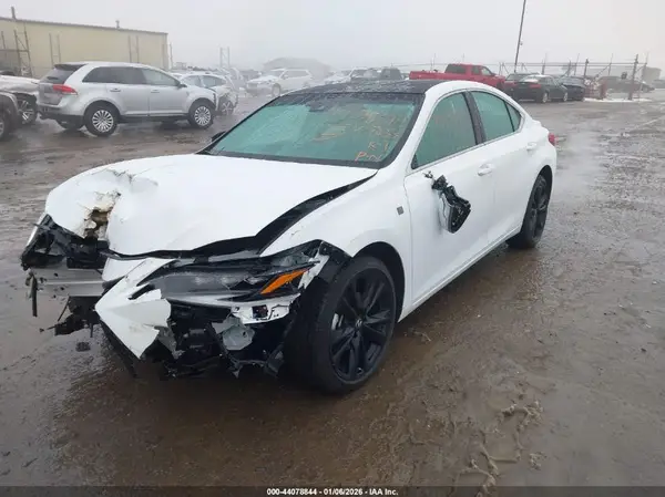 58ADZ1B18SU187233 2025 LEXUS ES - Image 2