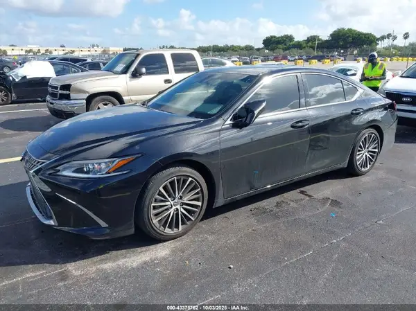 58ADZ1B18SU187894 2025 LEXUS ES - Image 2