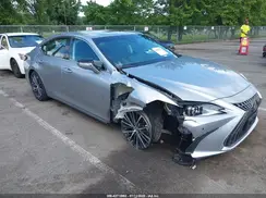 58ADZ1B18SU189435 2025 LEXUS ES