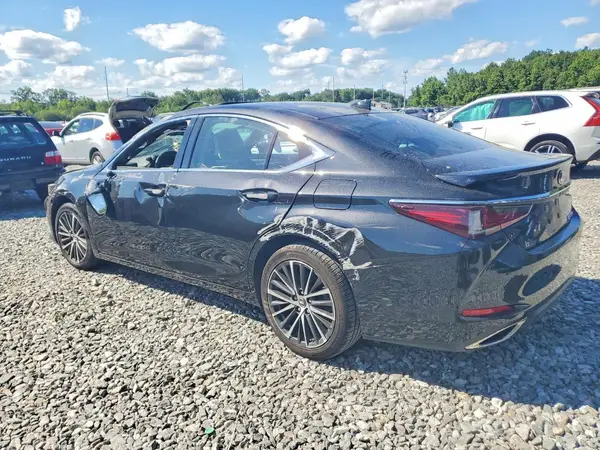 58ADZ1B18SU195980 2025 LEXUS ES - Image 2