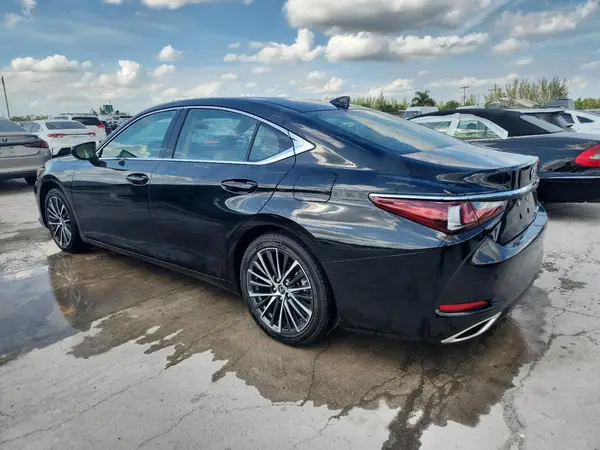 58ADZ1B18SU196854 2025 LEXUS ES - Image 2