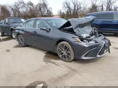 58ADZ1B18SU206847 2025 LEXUS ES