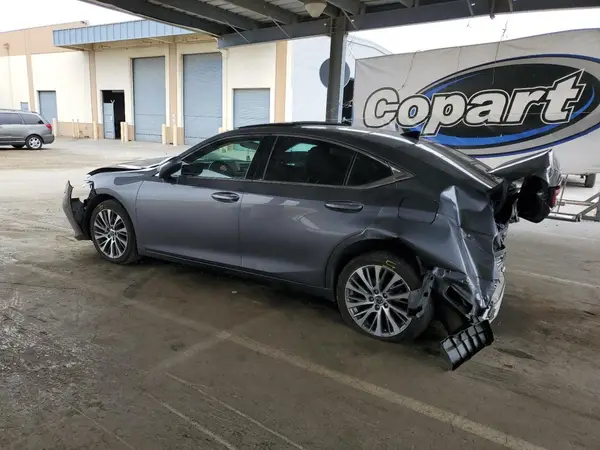 58ADZ1B19LU057804 2020 LEXUS ES - Image 2