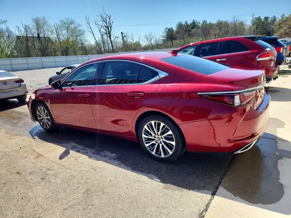 58ADZ1B19LU071783 2020 LEXUS ES - Image 2
