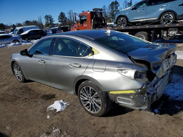 58ADZ1B19LU074974 2020 LEXUS ES - Image 2
