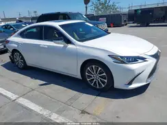 58ADZ1B19LU075154 2020 LEXUS ES