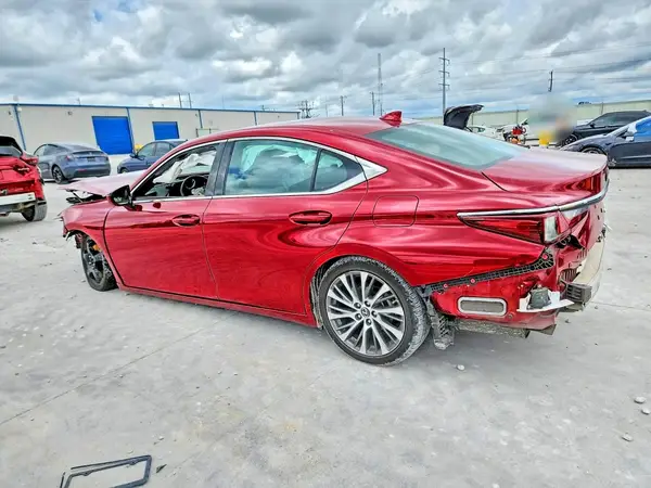 58ADZ1B19LU075459 2020 LEXUS ES - Image 2