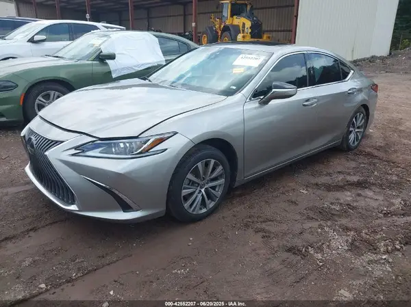 58ADZ1B19MU086673 2021 LEXUS ES - Image 2