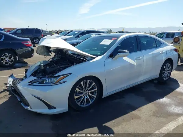 58ADZ1B19MU087967 2021 LEXUS ES - Image 2