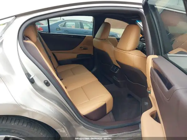 58ADZ1B19MU098743 2021 LEXUS ES - Image 8