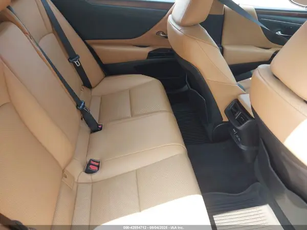 58ADZ1B19NU114764 2022 LEXUS ES - Image 8