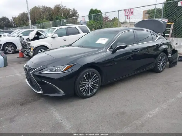 58ADZ1B19NU129782 2022 LEXUS ES - Image 2