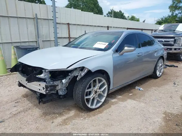 58ADZ1B19PU141868 2023 LEXUS ES - Image 2
