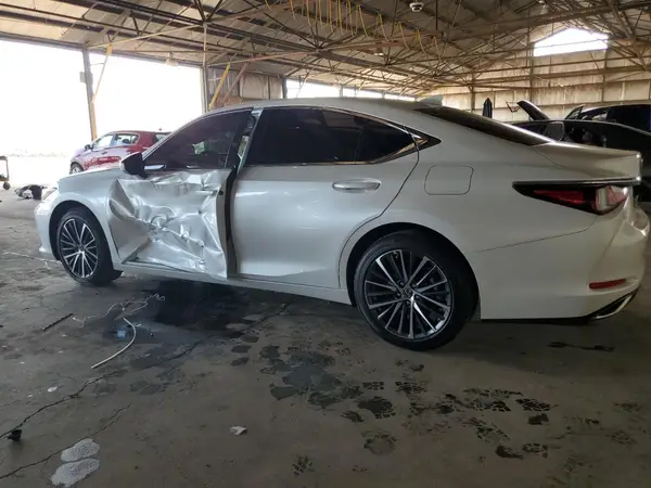 58ADZ1B19SU185927 2025 LEXUS ES - Image 2