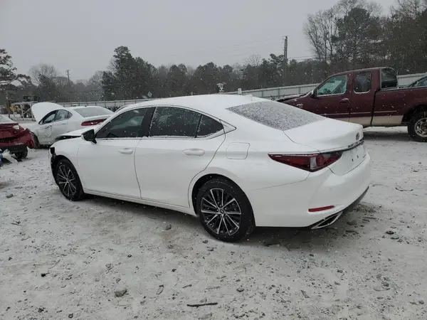 58ADZ1B19SU186205 2025 LEXUS ES - Image 2