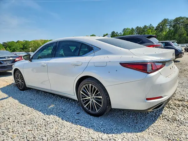 58ADZ1B19SU186947 2025 LEXUS ES - Image 2