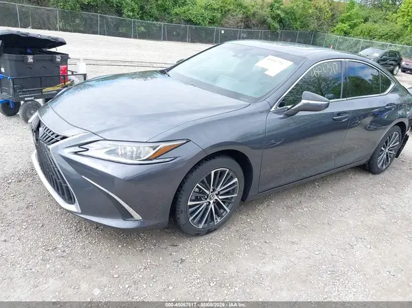 58ADZ1B19SU203262 2025 LEXUS ES - Image 2