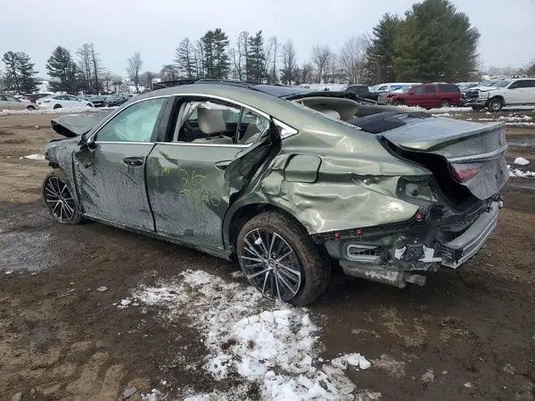 58ADZ1B19SU205402 2025 LEXUS ES - Image 2