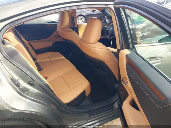 58ADZ1B19SU206940 2025 LEXUS ES - Image 8