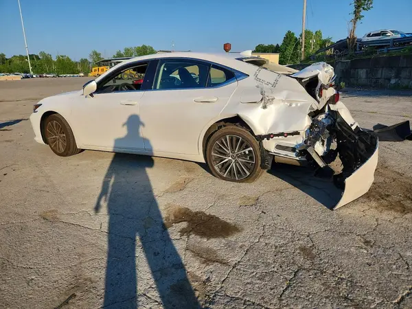 58ADZ1B19SU208462 2025 LEXUS ES - Image 2
