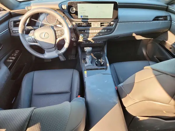 58ADZ1B19SU208462 2025 LEXUS ES - Image 8