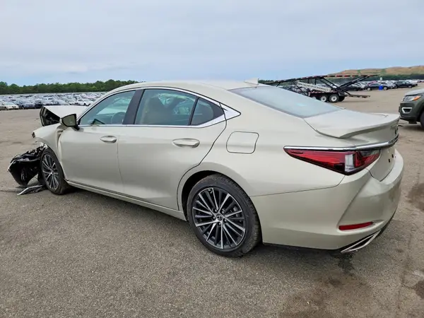 58ADZ1B19SU211507 2025 LEXUS ES - Image 2