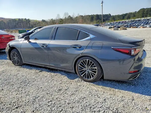 58ADZ1B19SU220417 2025 LEXUS ES - Image 2