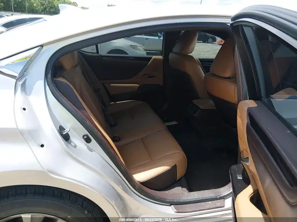 58ADZ1B1XLU058279 2020 LEXUS ES - Image 8