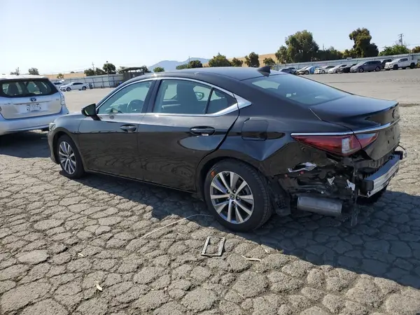 58ADZ1B1XLU058394 2020 LEXUS ES - Image 2