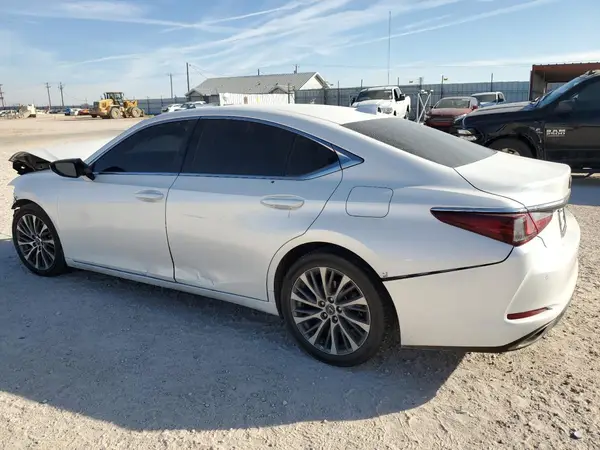 58ADZ1B1XLU060145 2020 LEXUS ES - Image 2