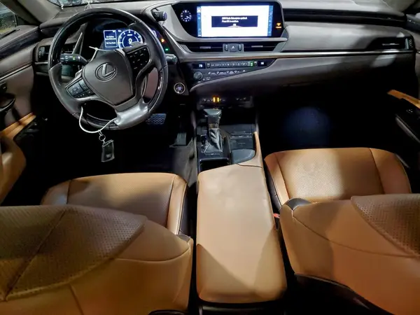 58ADZ1B1XLU063398 2020 LEXUS ES - Image 8