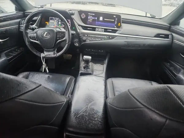 58ADZ1B1XLU063708 2020 LEXUS ES - Image 8