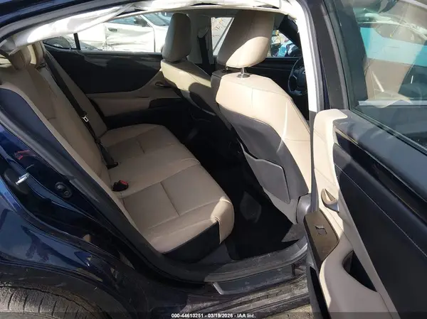58ADZ1B1XLU071081 2020 LEXUS ES - Image 8
