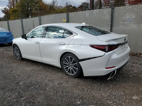 58ADZ1B1XLU073641 2020 LEXUS ES - Image 2