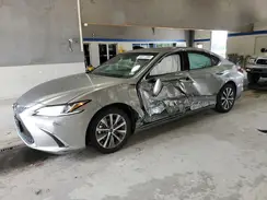 58ADZ1B1XMU085211 2021 LEXUS ES