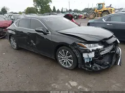 58ADZ1B1XMU087752 2021 LEXUS ES